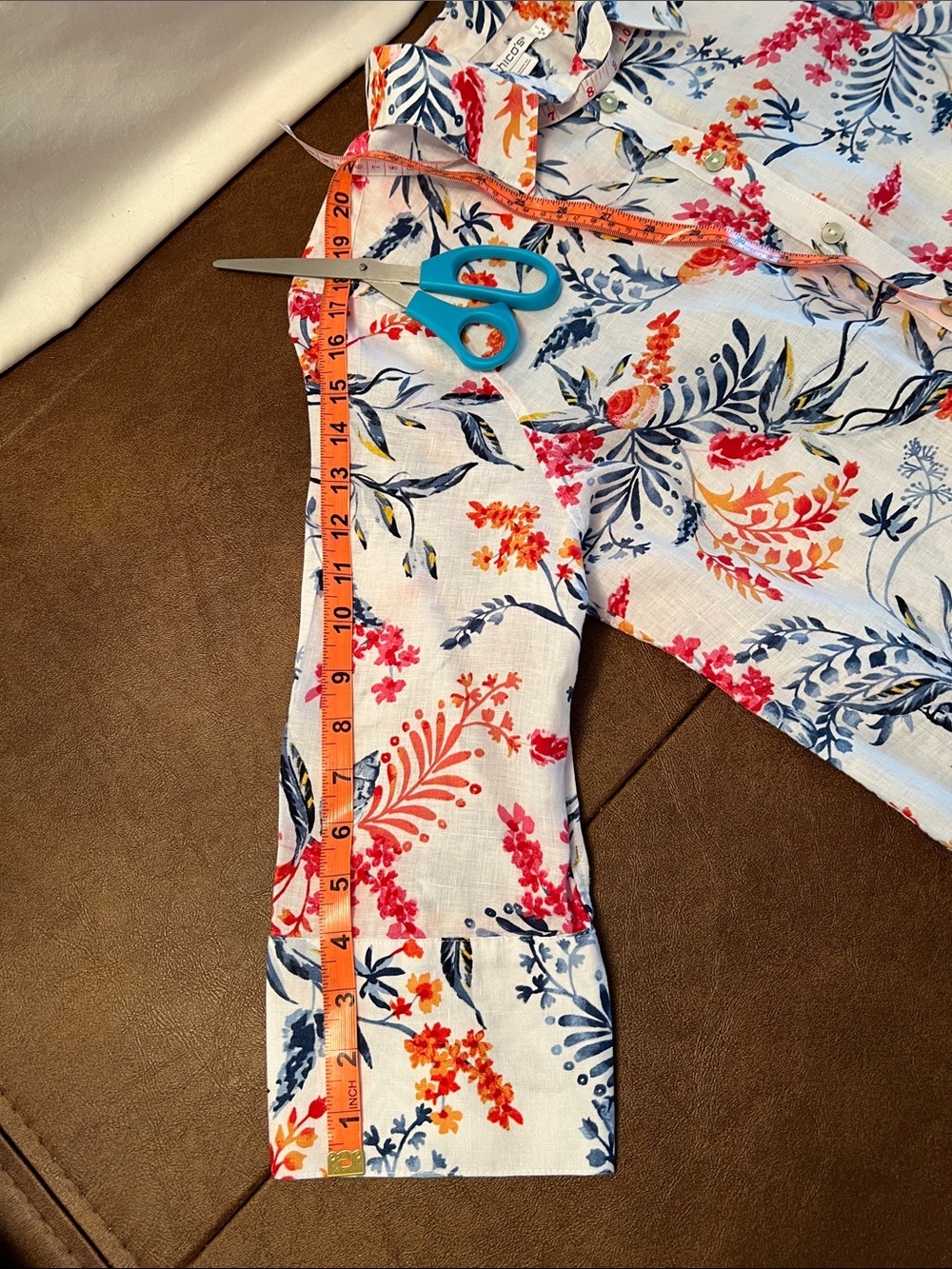 Chico’s women’s linen button front colorful shirt, 3/4 sleeves. Sz 1 fits Sz 8 - Picture 8 of 9